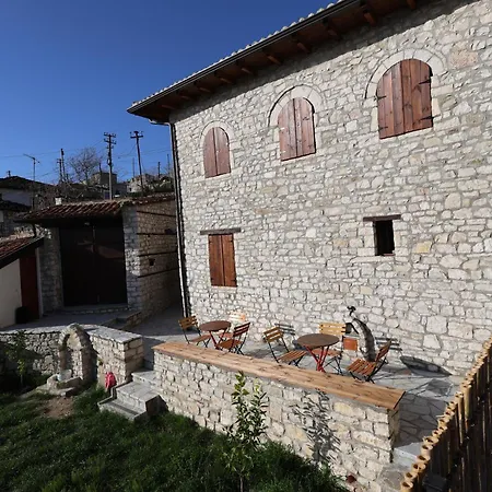 Hera Guest Haus Apartment Berat